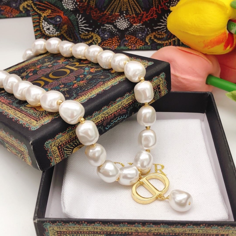 chr1st1an D10r necklaces